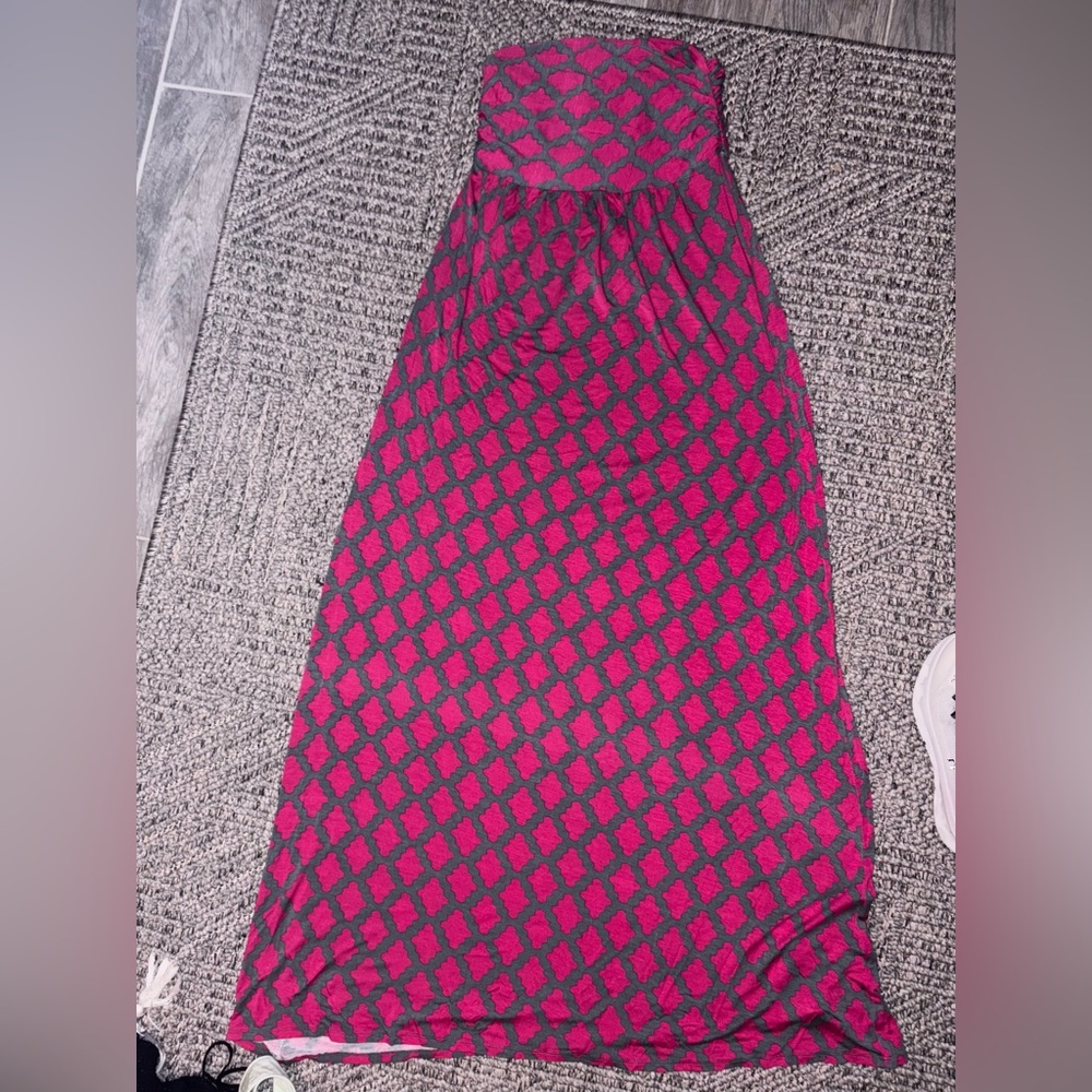 Pink Pants Store Maxi Dress tube top stretchy Small but could be medium. Cute